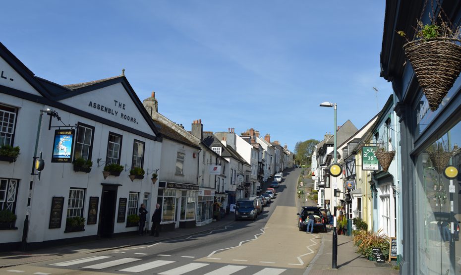 A Visitor’s Guide To Modbury In South Devon | Coast & Country Cottages